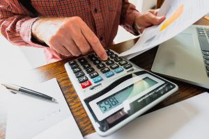 نظام مالیات گیری باید اصلاح شود/ کشف فرار مالیاتی مشاغل خاص با استقرار نظام مالیاتی هوشمند