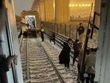 حادثه مترو در این کشور شرقی؛ ۱۰۲ نفر دچار شکستگی شدند