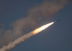موشک‌های روسیه در آسمان کی‌یف