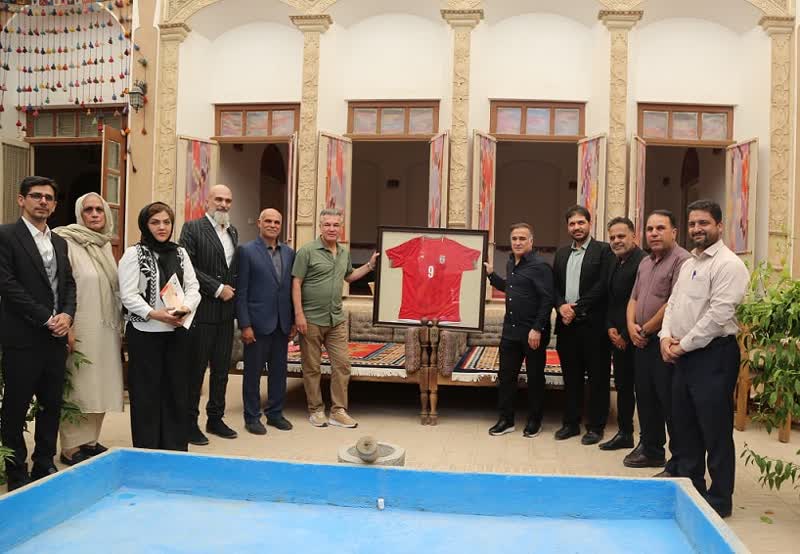 پیراهنی که زندانی آزاد کرد