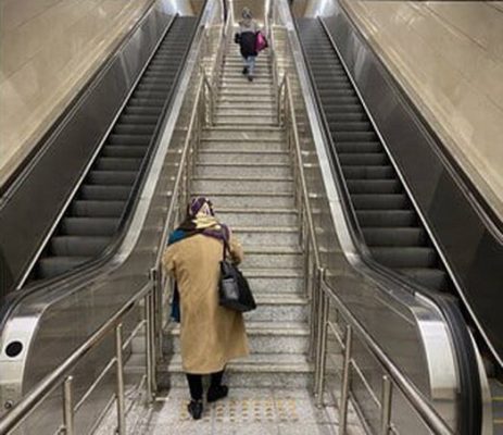 پله برقی