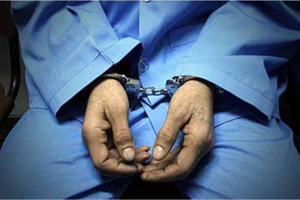 سارق سکه‌ها و نسخه‌های تاریخی مقبره شاه نعمت الله ولی ماهان دستگیر شد