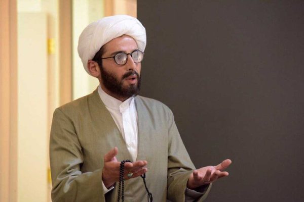 چالش‌ اکران فیلمی درباره یک طلبه‌ جوان؛ سکانسی از بازی لرستانی حذف نشد