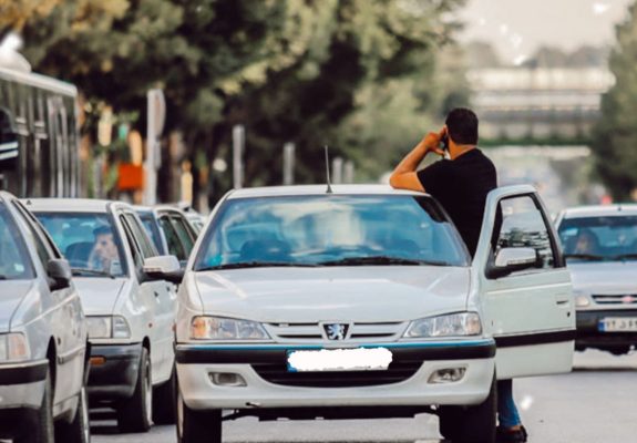 دوبله پارک کنید توقیف می‌شوید