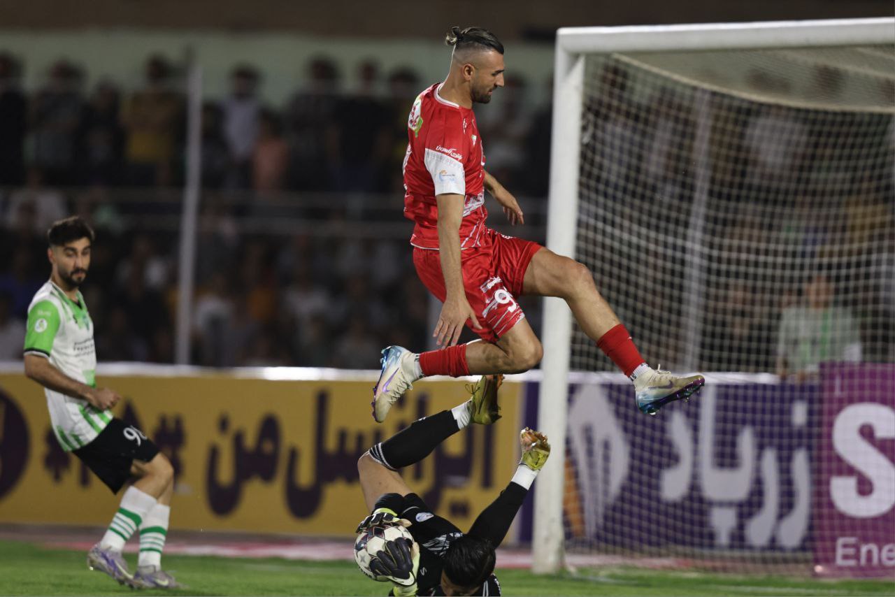 هفته ۲۹ لیگ‌برتر فوتبال- پرسپولیس و سپاهان هم امتیاز شدند!