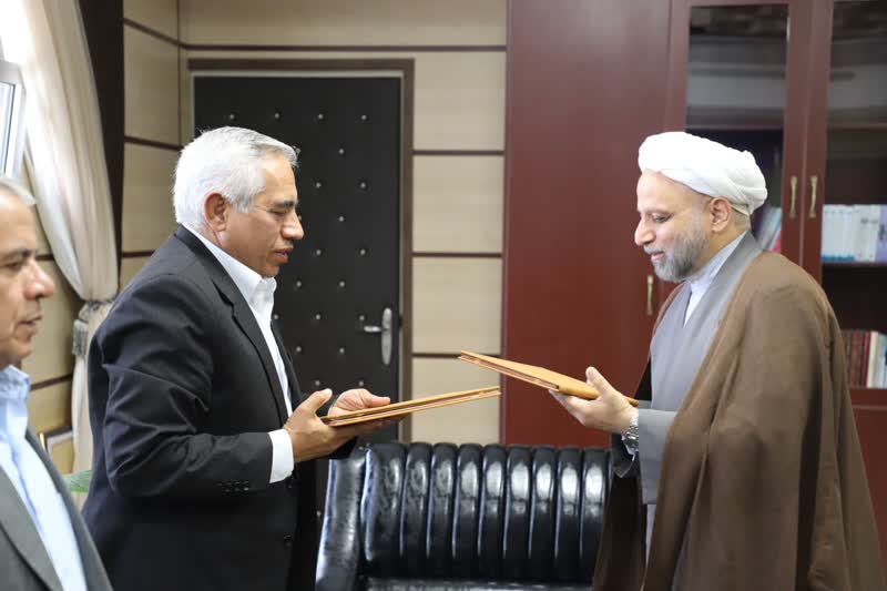 امضای تفاهم نامه همکاری دادگستری استان و دانشگاه یزد