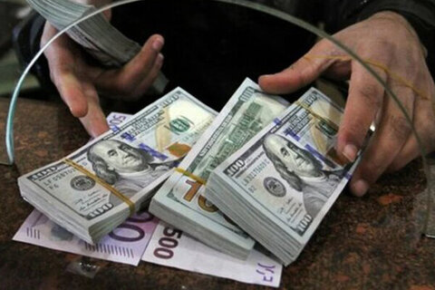 پیش بینی قیمت دلار ۱۷ خرداد ۱۴۰۴