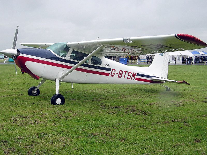 1200px Cessna.180a.g btsm.arp