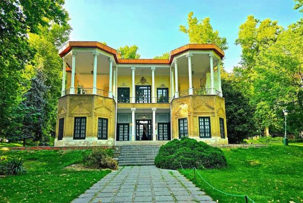 کاخ نیاوران