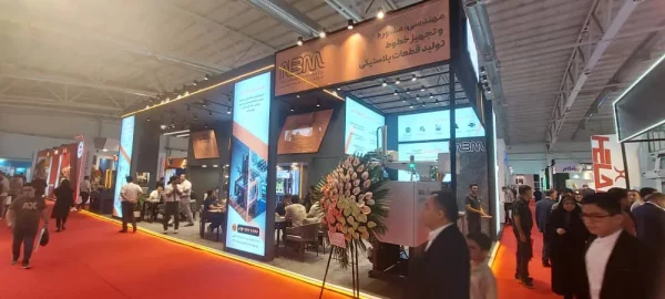 رونمایی از نسل ششم دستگاه‌های تزریق پلاستیک ایزومی (A6) توسط نکو بهینه ماشین در نمایشگاه ایران پلاست ۱۴۰۴
