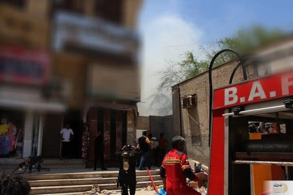 نجات زن ۳۵ ساله از آتش‌سوزی منزل مسکونی